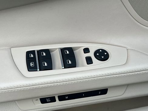 Used 2013 BMW 750Li image 13