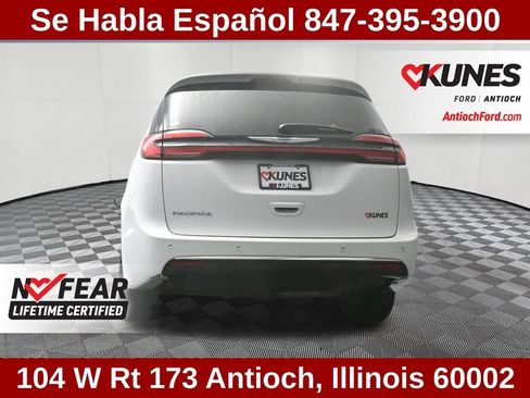 Used 2024 Chrysler Pacifica Touring-L FWD image 54