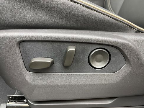 New 2026 GMC Yukon XL Elevation RWD image 12