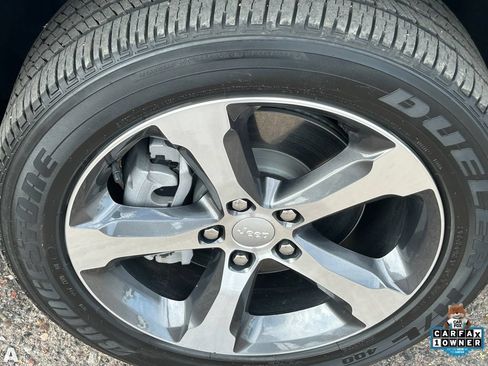 Certified 2023 Jeep Grand Cherokee 4WD 4xe w/ Luxury Tech Group II image 10