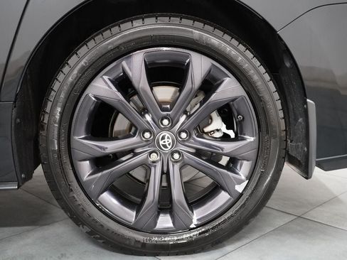 Used 2024 Toyota Sienna XSE w/ XSE Premium Package FWD image 30