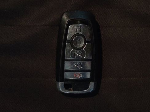 Used 2018 Ford Mustang Coupe w/ Equipment Group 101A RWD image 32