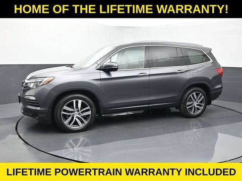 Used 2017 Honda Pilot Touring image 3