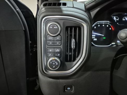 Certified 2020 GMC Sierra 1500 SLT w/ SLT Premium Plus Package image 18