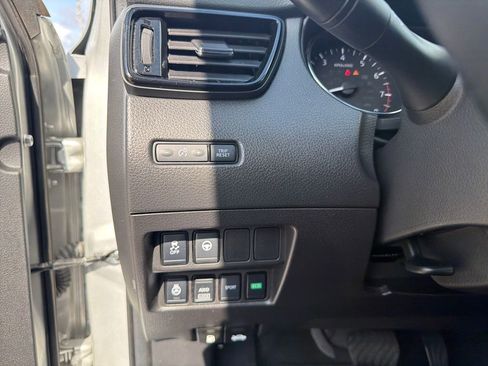 Used 2022 Nissan Rogue Sport SL w/ Premium Package AWD/4WD image 31