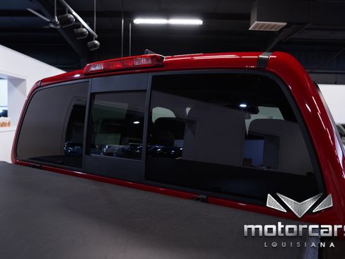 Used 2022 Nissan Frontier SV image 16