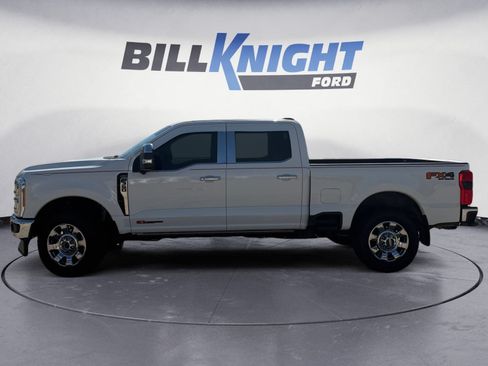 Used 2025 Ford F350 Lariat w/ Lariat Ultimate Package AWD/4WD image 2