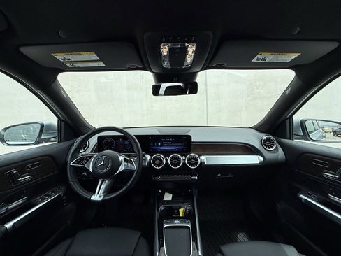 Used 2024 Mercedes-Benz GLB 250 image 6