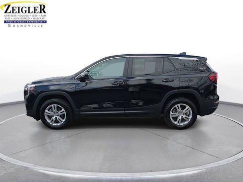 Used 2023 GMC Terrain SLE AWD/4WD image 8