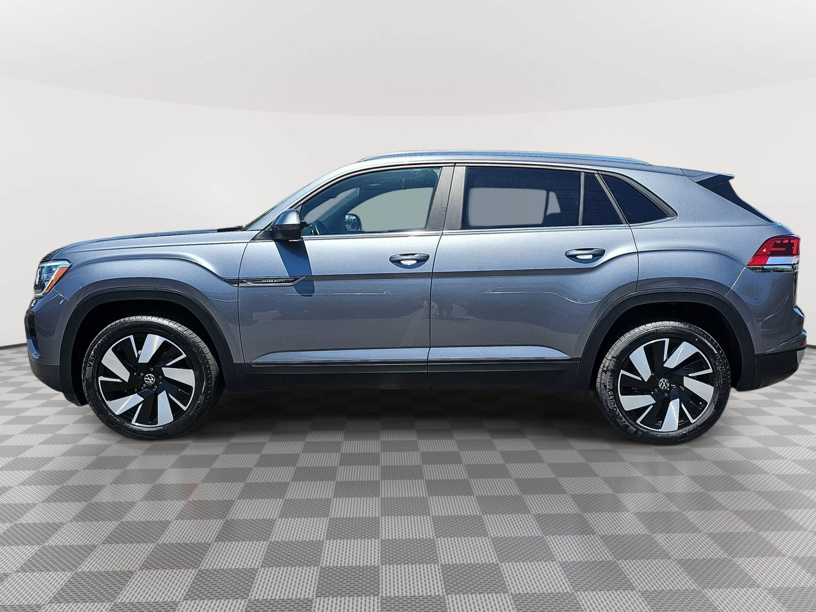 Certified 2024 Volkswagen Atlas Cross Sport SE AWD/4WD image 8