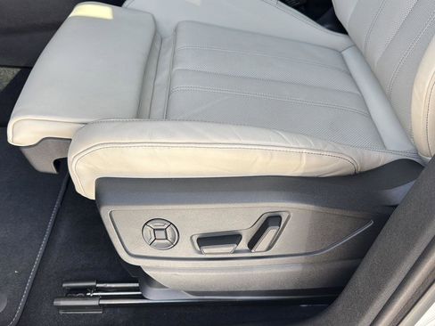 Used 2025 Audi Q5 Premium Plus image 26