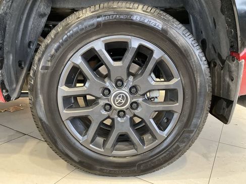 Used 2024 Toyota Tundra Platinum AWD/4WD image 12