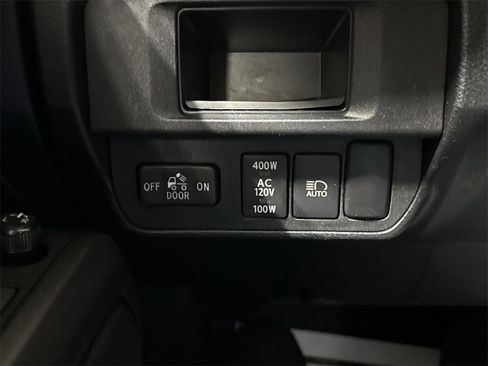 Used 2019 Toyota Tacoma TRD Off-Road image 17