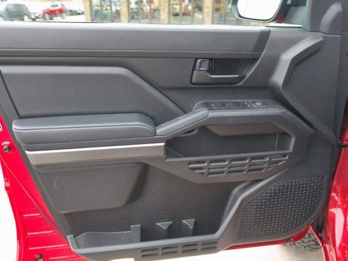 Used 2025 Toyota Tacoma SR5 image 14