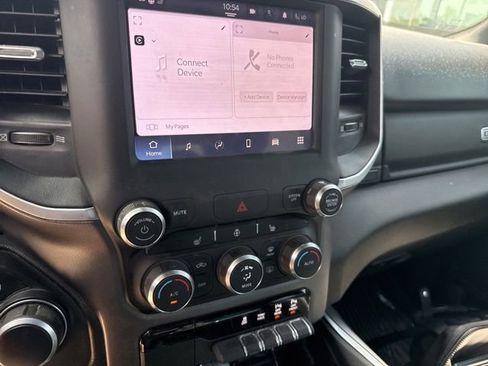 Used 2022 RAM 1500 Big Horn AWD/4WD image 10