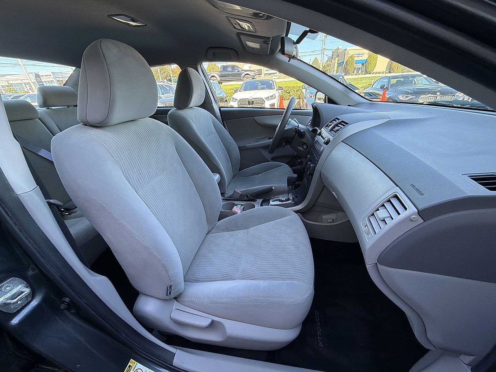 Used 2010 Toyota Corolla LE FWD image 22