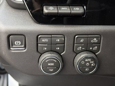 New 2026 Chevrolet Silverado 1500 High Country w/ Technology Package AWD/4WD image 18