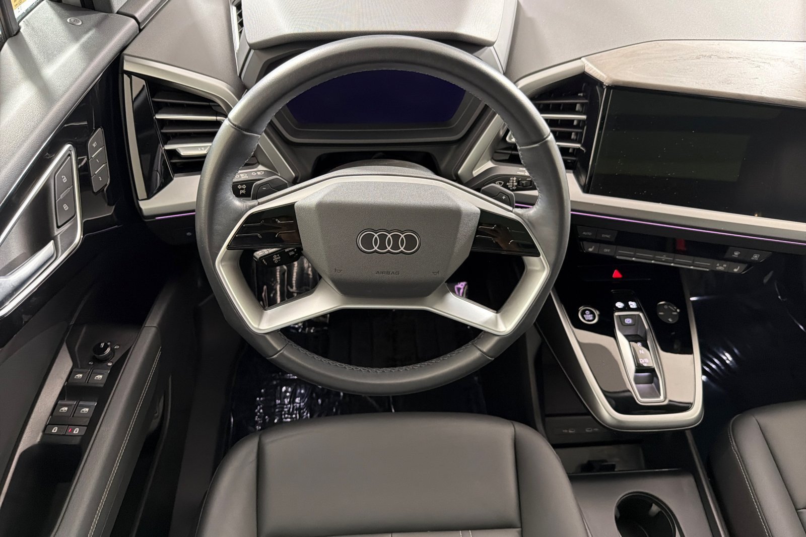 Certified 2024 Audi Q4 e-tron Premium Plus w/ Premium Plus AWD/4WD image 13