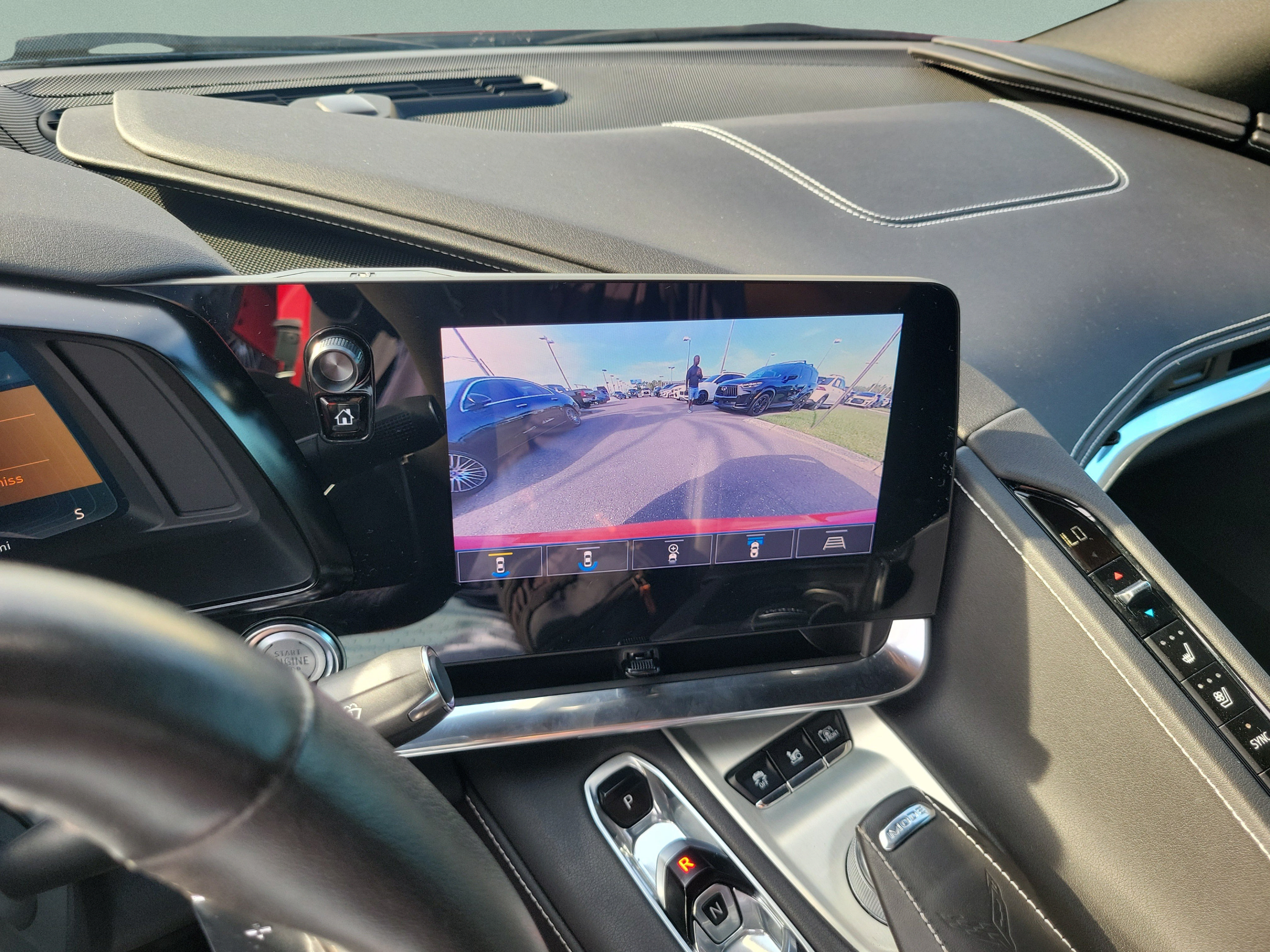 Used 2020 Chevrolet Corvette Stingray Preferred Cpe w/ 2LT Preferred Equipment Group RWD image 21