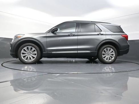 Used 2023 Ford Explorer Limited w/ Hybrid Equipment Group 310A AWD/4WD image 34