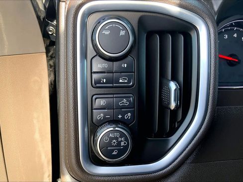 Used 2019 Chevrolet Silverado 1500 LTZ image 35