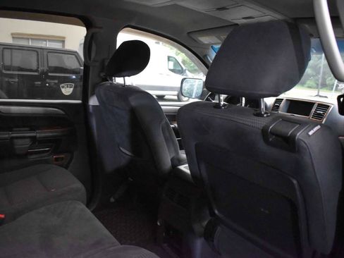 Used 2010 Nissan Armada SE AWD/4WD image 27