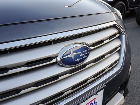 Used 2017 Subaru Outback 3.6R Limited image 18