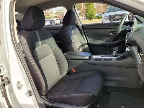 Used 2024 Nissan Sentra SV image 17