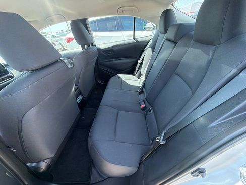Used 2025 Toyota Corolla LE FWD image 9