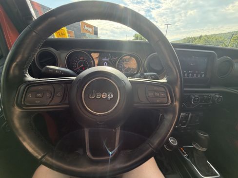 Used 2023 Jeep Wrangler Unlimited Sport AWD/4WD image 7