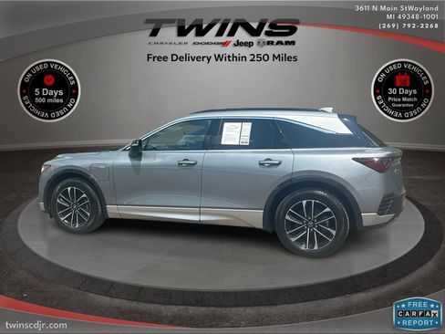 Used 2024 Acura ZDX A-Spec image 7
