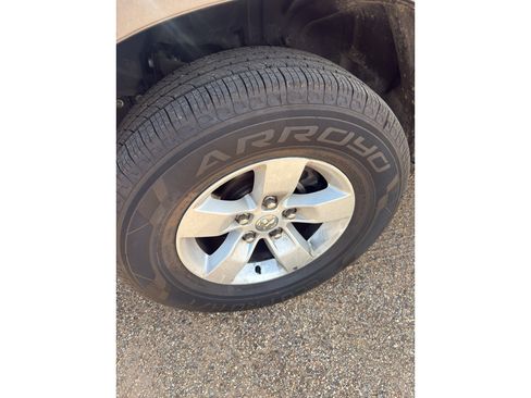 Used 2024 RAM 1500 Classic SLT image 9