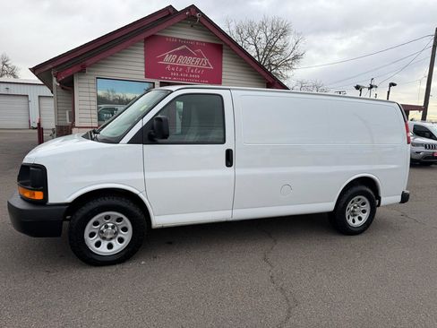Used 2011 Chevrolet Express 1500 AWD image 5