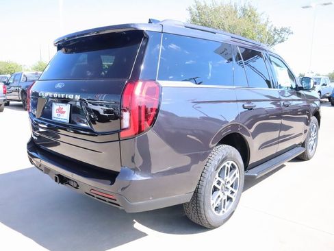 New 2025 Ford Expedition Active image 23