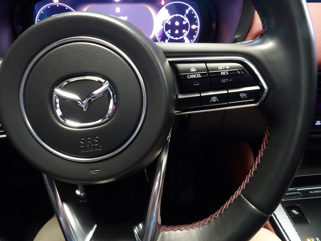 Certified 2025 MAZDA CX-70 Plug-In Hybrid w/ Premium Plus AWD/4WD image 24