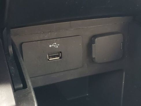 Used 2018 Ford Explorer Base image 23