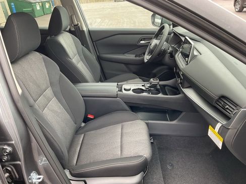 New 2026 Nissan Rogue SV w/ Cold Weather Package AWD/4WD image 18