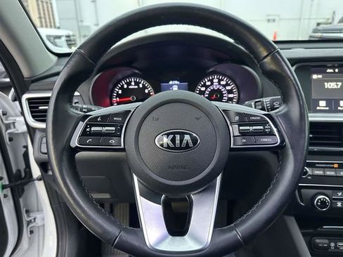 Used 2020 Kia Optima SE image 12
