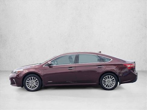 Used 2018 Toyota Avalon Limited w/ Carpet Mat Package FWD image 9