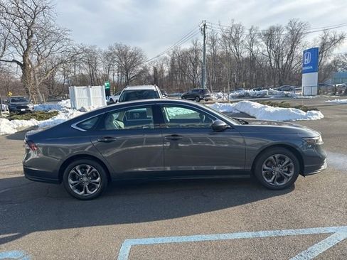 Used 2023 Honda Accord EX image 9