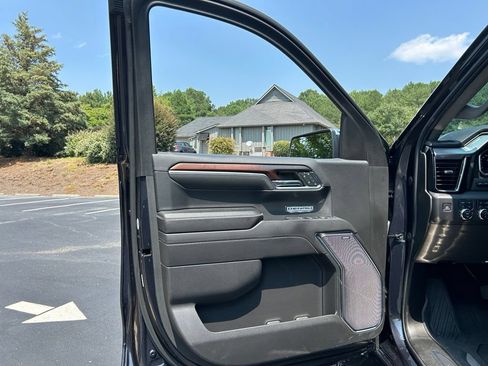 Used 2024 GMC Sierra 1500 Denali w/ Denali Reserve Package AWD/4WD image 60