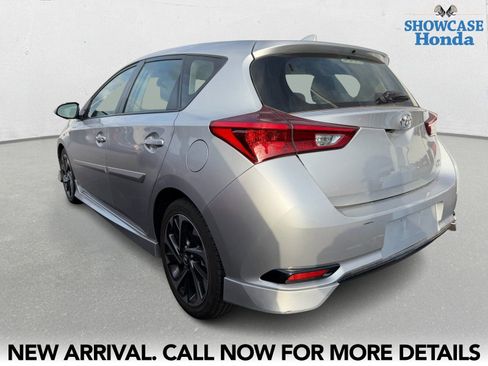 Used 2017 Toyota Corolla iM image 4