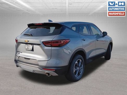 Used 2025 Chevrolet Blazer LT AWD/4WD image 24