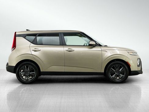 Used 2020 Kia Soul EX image 6