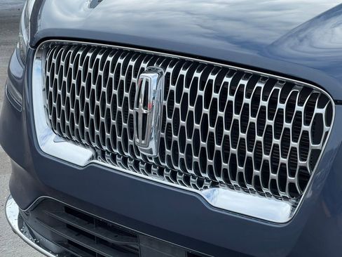 Used 2022 Lincoln Corsair Standard w/ Premium Package image 37