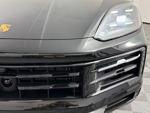 Used 2026 Porsche Cayenne image 11