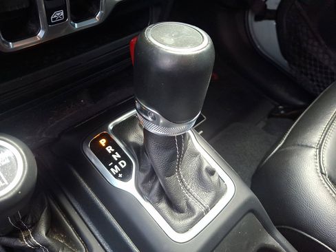 Used 2023 Jeep Wrangler Unlimited Sahara w/ Cold Weather Group AWD/4WD image 14