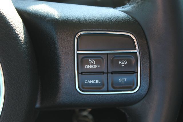 Used 2016 Jeep Wrangler Unlimited Sahara w/ Connectivity Group AWD/4WD image 15