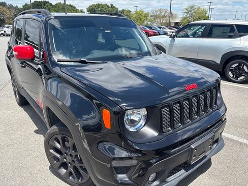 Used 2023 Jeep Renegade Latitude w/ Sun/Sound Group AWD/4WD image 6
