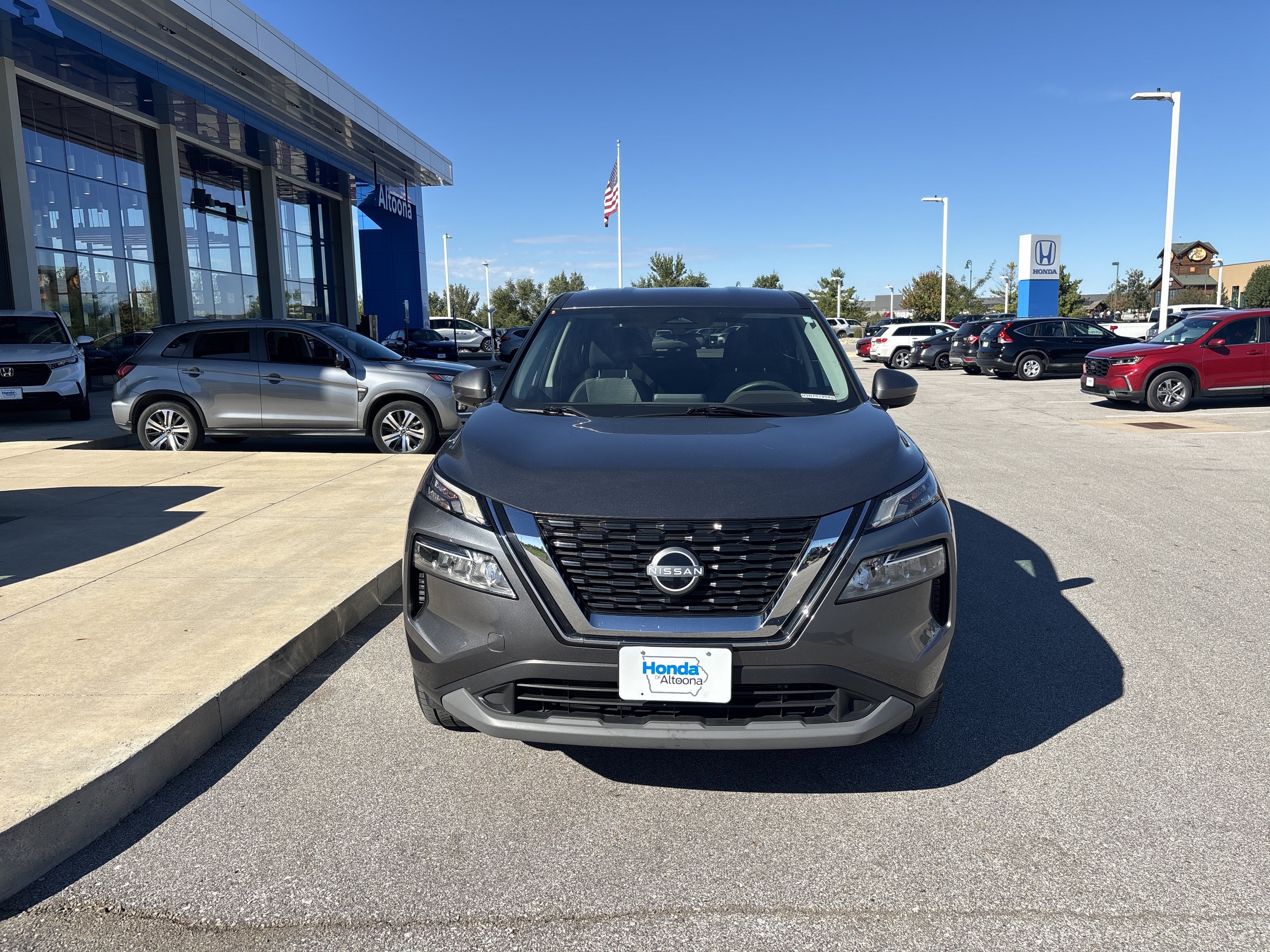 Used 2022 Nissan Rogue SV AWD/4WD image 8